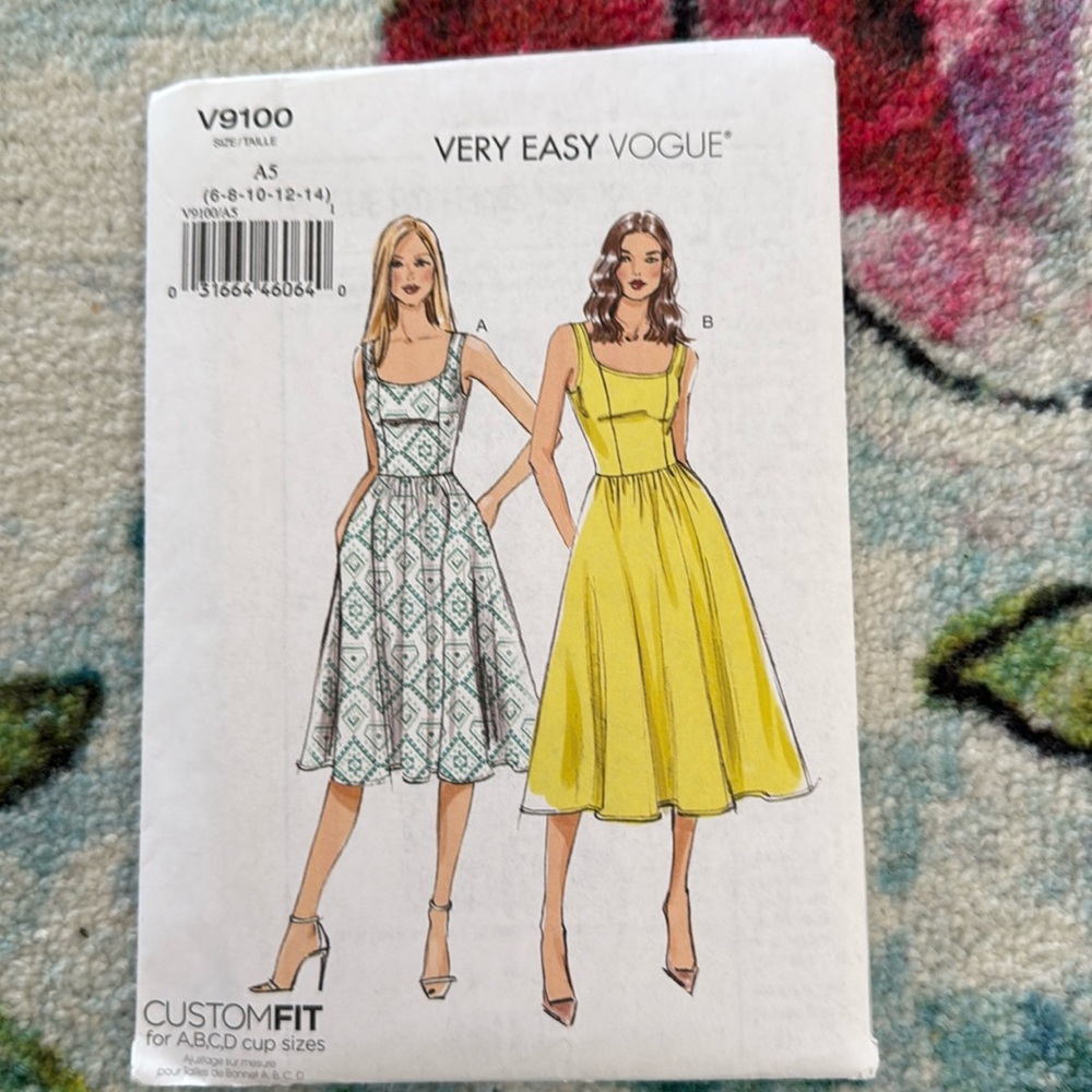 Vogue sewing pattern women’s dress pattern V9100 uncut